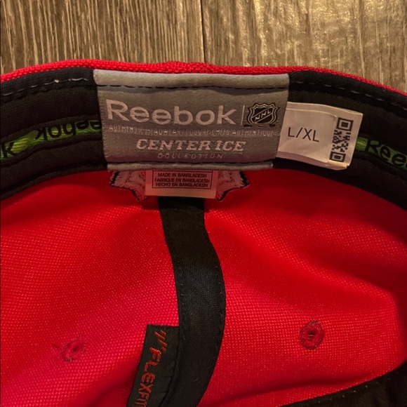 Calgary Flames hat - Picture 2 of 9